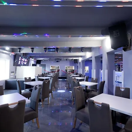 Bubble Es Rendezvenykoezpont 3*