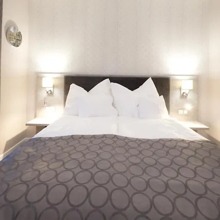 Hotell Bubble Es Rendezvenykoezpont Zalaegerszeg