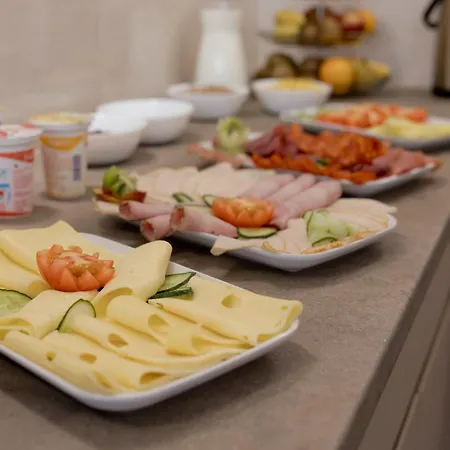 Hotel Bubble Es Rendezvenykoezpont 3*